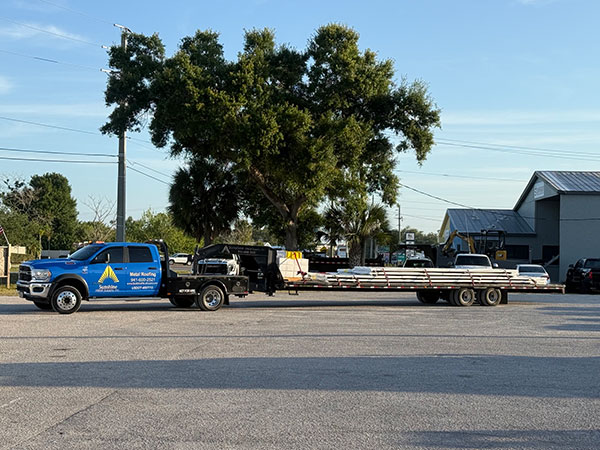 Sunshine Metals delivery truck in Florida